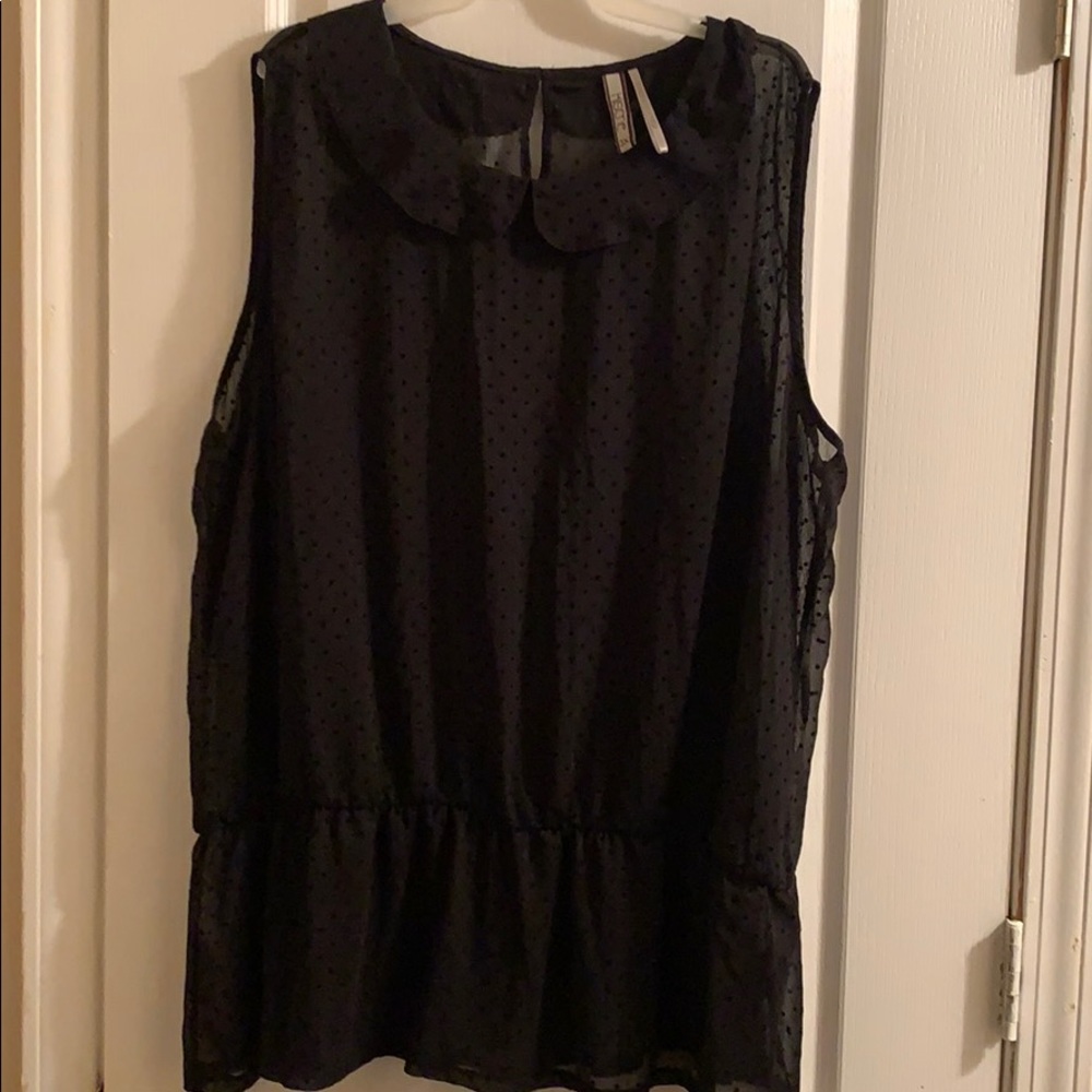 🌞3/$25 Sheer black sleeveless top